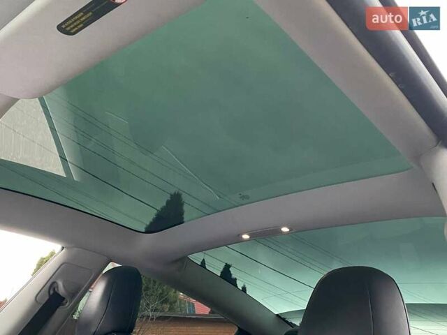 Білий Тесла Модель 3, об'ємом двигуна 0 л та пробігом 130 тис. км за 17200 $, фото 28 на Automoto.ua