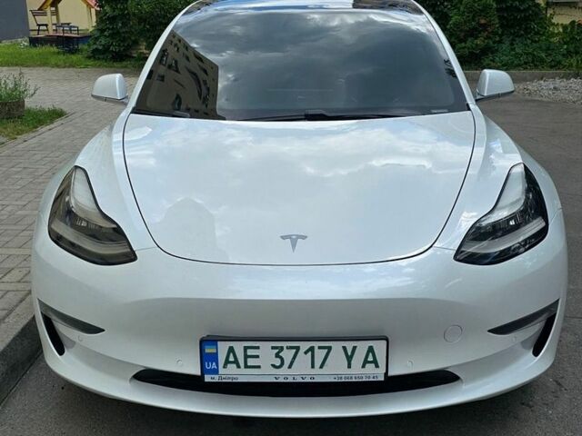 Белый Тесла Модель 3, объемом двигателя 0 л и пробегом 128 тыс. км за 17999 $, фото 1 на Automoto.ua