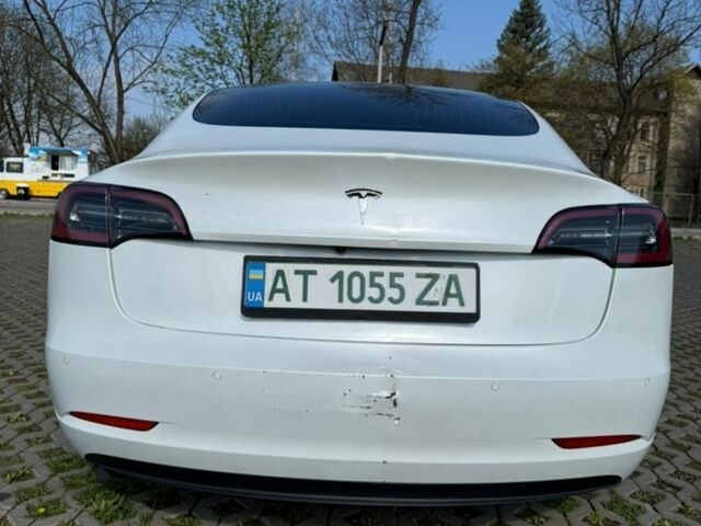 Белый Тесла Модель 3, объемом двигателя 0 л и пробегом 100 тыс. км за 13900 $, фото 17 на Automoto.ua