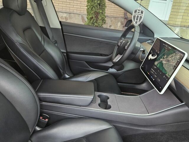 Білий Тесла Модель 3, об'ємом двигуна 0 л та пробігом 78 тис. км за 15300 $, фото 10 на Automoto.ua