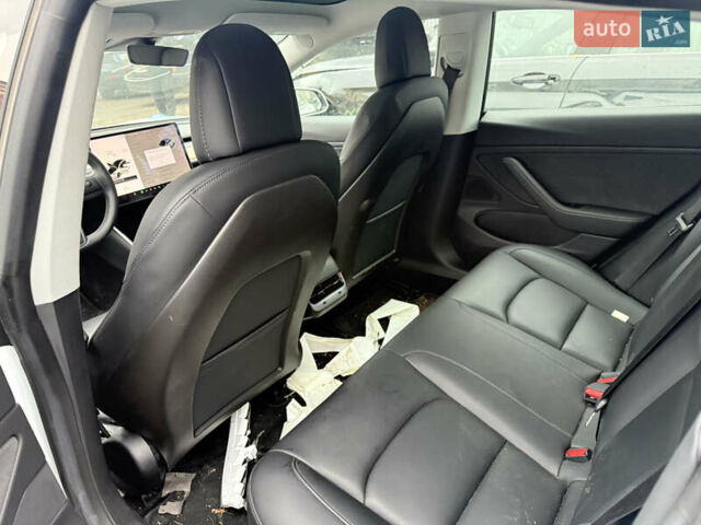 Білий Тесла Модель 3, об'ємом двигуна 0 л та пробігом 79 тис. км за 15200 $, фото 13 на Automoto.ua