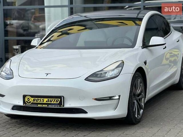 Білий Тесла Модель 3, об'ємом двигуна 0 л та пробігом 89 тис. км за 16900 $, фото 2 на Automoto.ua