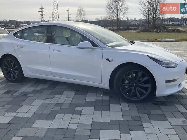 Белый Тесла Модель 3, объемом двигателя 0 л и пробегом 90 тыс. км за 21700 $, фото 4 на Automoto.ua