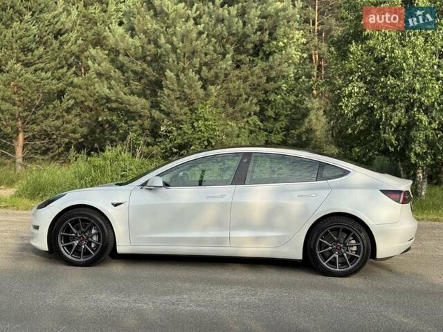 Белый Тесла Модель 3, объемом двигателя 0 л и пробегом 60 тыс. км за 17900 $, фото 11 на Automoto.ua