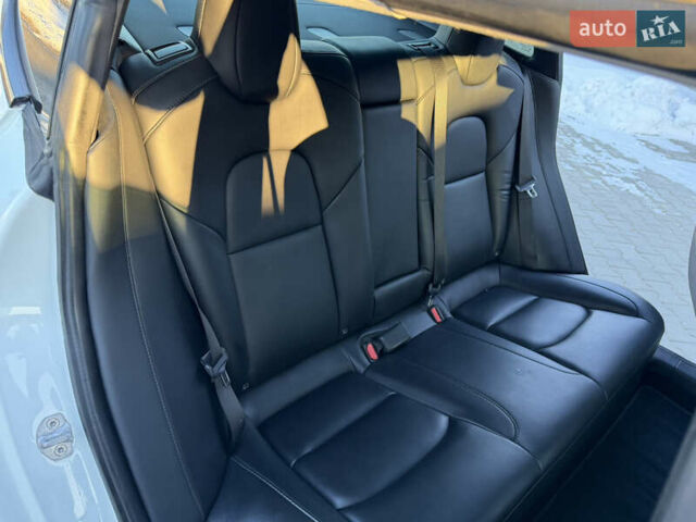 Білий Тесла Модель 3, об'ємом двигуна 0 л та пробігом 74 тис. км за 16500 $, фото 46 на Automoto.ua