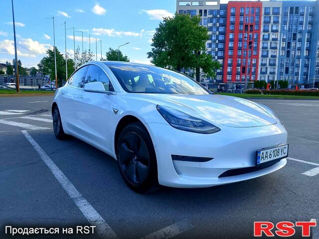 Білий Тесла Модель 3, об'ємом двигуна 0 л та пробігом 122 тис. км за 16300 $, фото 1 на Automoto.ua