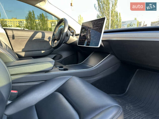 Белый Тесла Модель 3, объемом двигателя 0 л и пробегом 133 тыс. км за 16899 $, фото 12 на Automoto.ua