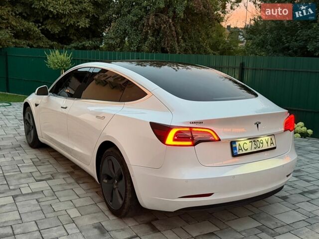 Білий Тесла Модель 3, об'ємом двигуна 0 л та пробігом 172 тис. км за 12950 $, фото 7 на Automoto.ua