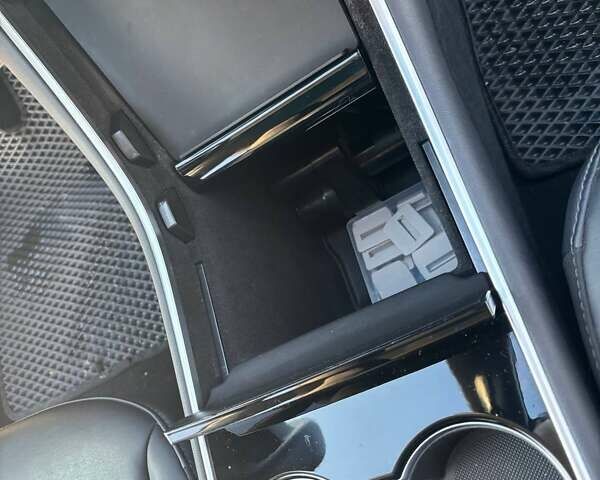 Білий Тесла Модель 3, об'ємом двигуна 0 л та пробігом 92 тис. км за 18600 $, фото 18 на Automoto.ua