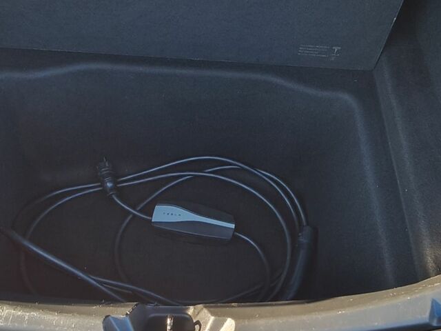 Білий Тесла Модель 3, об'ємом двигуна 0 л та пробігом 95 тис. км за 13500 $, фото 17 на Automoto.ua