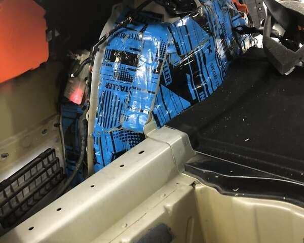 Белый Тесла Модель 3, объемом двигателя 0 л и пробегом 75 тыс. км за 25799 $, фото 37 на Automoto.ua