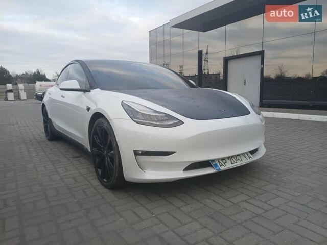 Белый Тесла Модель 3, объемом двигателя 0 л и пробегом 92 тыс. км за 16900 $, фото 2 на Automoto.ua