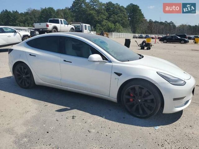 Белый Тесла Модель 3, объемом двигателя 0 л и пробегом 140 тыс. км за 6900 $, фото 3 на Automoto.ua