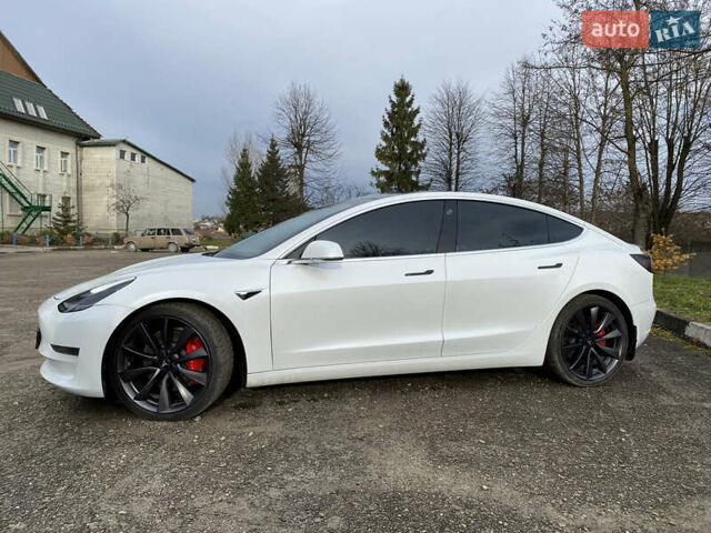 Белый Тесла Модель 3, объемом двигателя 0 л и пробегом 48 тыс. км за 19300 $, фото 5 на Automoto.ua