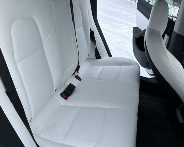 Білий Тесла Модель 3, об'ємом двигуна 0 л та пробігом 96 тис. км за 19000 $, фото 15 на Automoto.ua