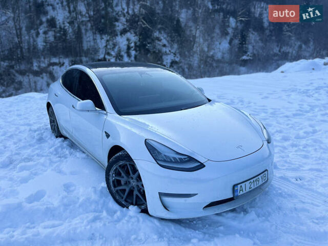 Белый Тесла Модель 3, объемом двигателя 0 л и пробегом 220 тыс. км за 16500 $, фото 1 на Automoto.ua