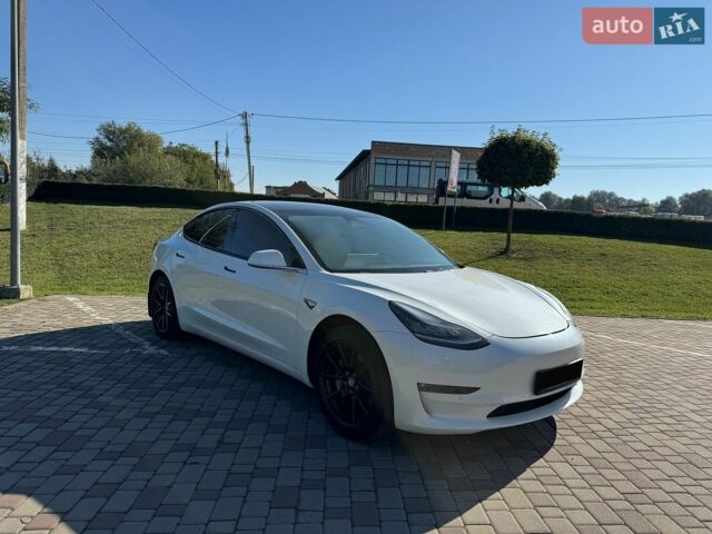 Белый Тесла Модель 3, объемом двигателя 0 л и пробегом 112 тыс. км за 16500 $, фото 6 на Automoto.ua