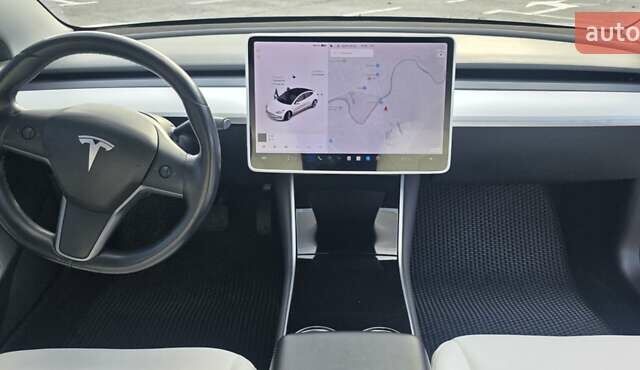 Білий Тесла Модель 3, об'ємом двигуна 0 л та пробігом 140 тис. км за 17400 $, фото 9 на Automoto.ua