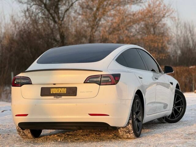 Білий Тесла Модель 3, об'ємом двигуна 0 л та пробігом 190 тис. км за 15950 $, фото 15 на Automoto.ua