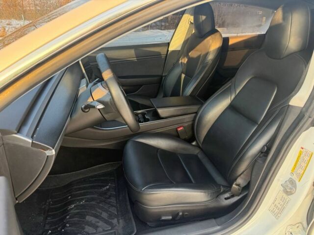 Білий Тесла Модель 3, об'ємом двигуна 0 л та пробігом 190 тис. км за 15950 $, фото 22 на Automoto.ua