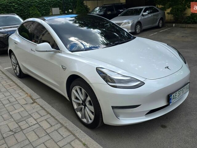 Белый Тесла Модель 3, объемом двигателя 0 л и пробегом 128 тыс. км за 17999 $, фото 2 на Automoto.ua