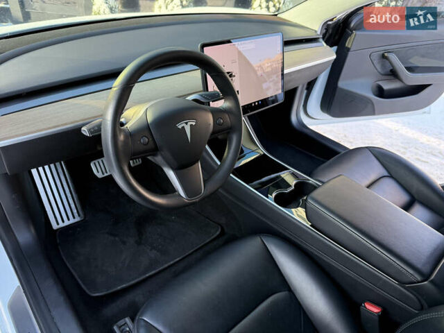 Білий Тесла Модель 3, об'ємом двигуна 0 л та пробігом 110 тис. км за 13500 $, фото 12 на Automoto.ua