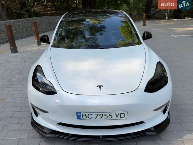 Белый Тесла Модель 3, объемом двигателя 0 л и пробегом 76 тыс. км за 17500 $, фото 2 на Automoto.ua