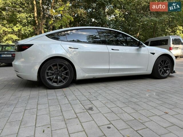 Белый Тесла Модель 3, объемом двигателя 0 л и пробегом 76 тыс. км за 17500 $, фото 4 на Automoto.ua