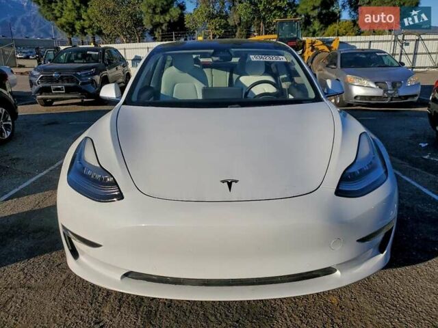 Белый Тесла Модель 3, объемом двигателя 0 л и пробегом 85 тыс. км за 6400 $, фото 4 на Automoto.ua