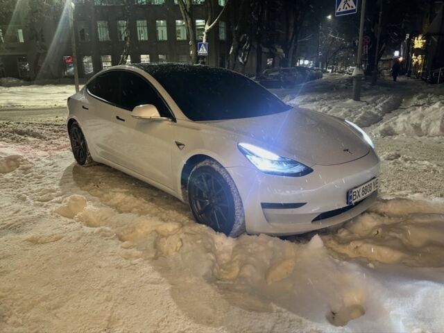 Белый Тесла Модель 3, объемом двигателя 0 л и пробегом 240 тыс. км за 15800 $, фото 2 на Automoto.ua