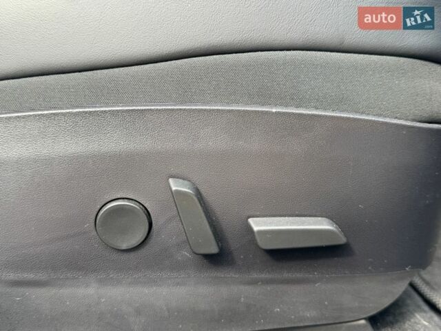 Білий Тесла Модель 3, об'ємом двигуна 0 л та пробігом 45 тис. км за 15900 $, фото 31 на Automoto.ua