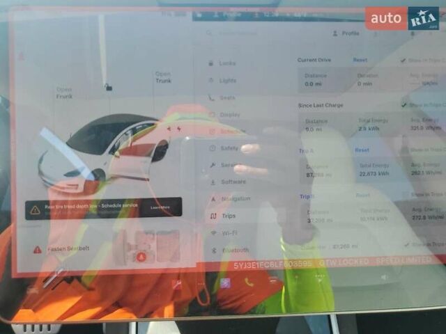 Белый Тесла Модель 3, объемом двигателя 0 л и пробегом 140 тыс. км за 6900 $, фото 8 на Automoto.ua