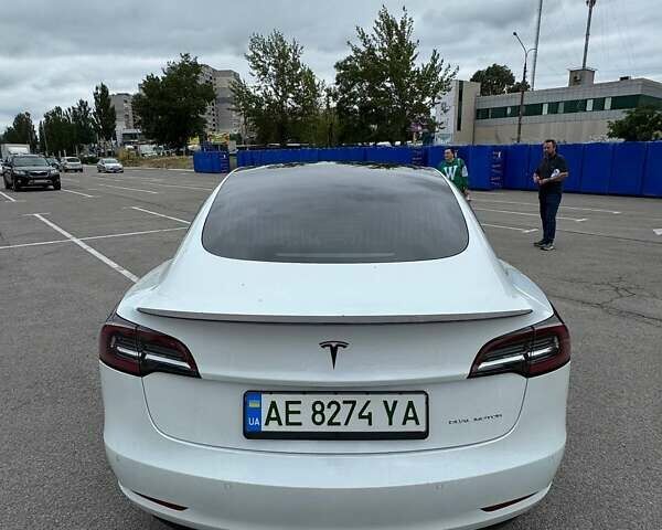 Белый Тесла Модель 3, объемом двигателя 0 л и пробегом 83 тыс. км за 19200 $, фото 6 на Automoto.ua