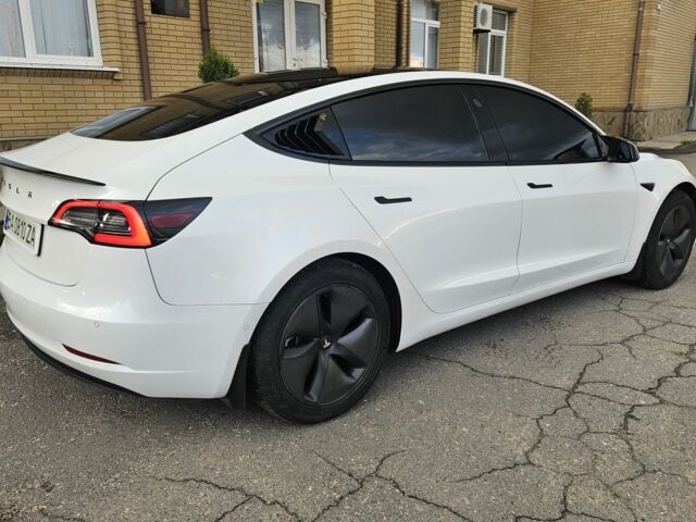 Білий Тесла Модель 3, об'ємом двигуна 0 л та пробігом 78 тис. км за 15300 $, фото 5 на Automoto.ua