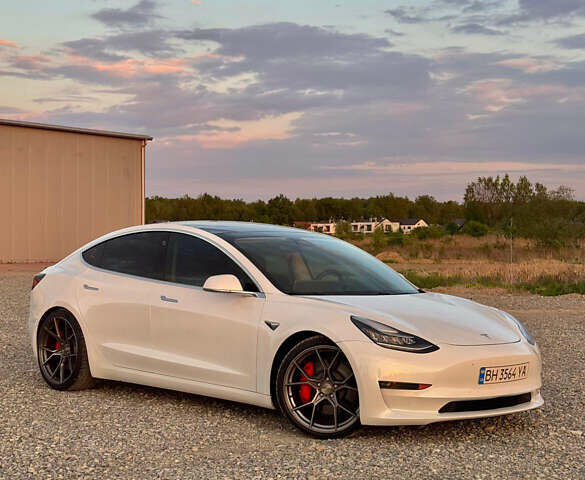 Белый Тесла Модель 3, объемом двигателя 0 л и пробегом 121 тыс. км за 19400 $, фото 32 на Automoto.ua