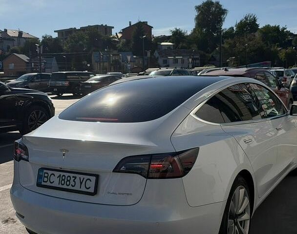 Белый Тесла Модель 3, объемом двигателя 0 л и пробегом 183 тыс. км за 15900 $, фото 14 на Automoto.ua