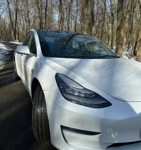 Білий Тесла Модель 3, об'ємом двигуна 0 л та пробігом 54 тис. км за 15000 $, фото 2 на Automoto.ua