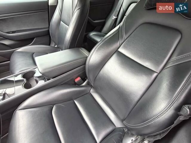 Білий Тесла Модель 3, об'ємом двигуна 0 л та пробігом 137 тис. км за 18600 $, фото 35 на Automoto.ua