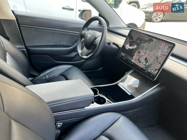 Білий Тесла Модель 3, об'ємом двигуна 0 л та пробігом 75 тис. км за 22000 $, фото 13 на Automoto.ua