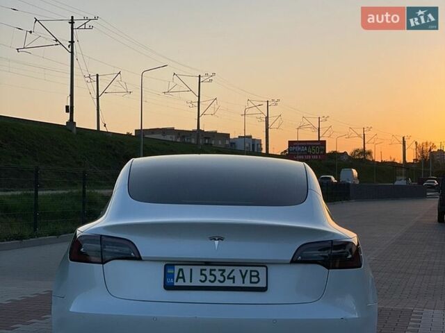 Белый Тесла Модель 3, объемом двигателя 0 л и пробегом 118 тыс. км за 14800 $, фото 5 на Automoto.ua