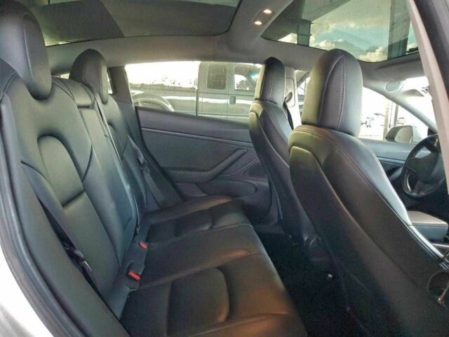 Белый Тесла Модель 3, объемом двигателя 0 л и пробегом 107 тыс. км за 3000 $, фото 9 на Automoto.ua