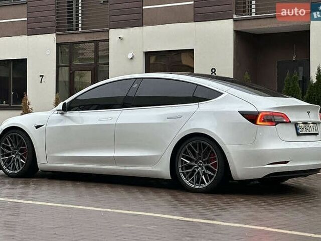 Білий Тесла Модель 3, об'ємом двигуна 0 л та пробігом 80 тис. км за 9800 $, фото 8 на Automoto.ua