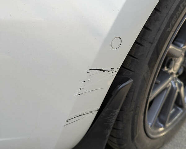 Білий Тесла Модель 3, об'ємом двигуна 0 л та пробігом 87 тис. км за 20700 $, фото 21 на Automoto.ua