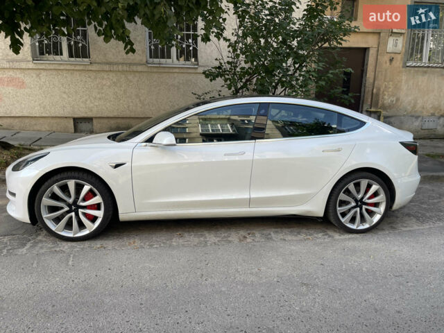 Белый Тесла Модель 3, объемом двигателя 0 л и пробегом 101 тыс. км за 23000 $, фото 43 на Automoto.ua