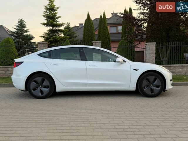 Білий Тесла Модель 3, об'ємом двигуна 0 л та пробігом 138 тис. км за 15500 $, фото 9 на Automoto.ua