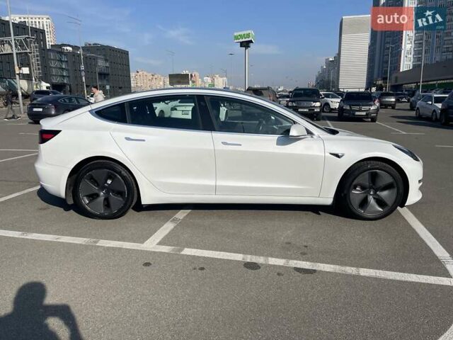 Білий Тесла Модель 3, об'ємом двигуна 0 л та пробігом 105 тис. км за 17200 $, фото 8 на Automoto.ua