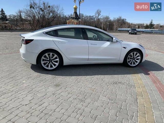 Білий Тесла Модель 3, об'ємом двигуна 0 л та пробігом 167 тис. км за 25500 $, фото 15 на Automoto.ua