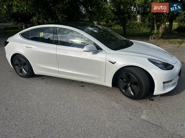 Тесла Модель 3 2019 в Ровно на Automoto.ua Белый Тесла Модель 3, объемом двигателя 0 л и пробегом 263 тыс. км за 15900 $, фото 5 на Automoto.ua