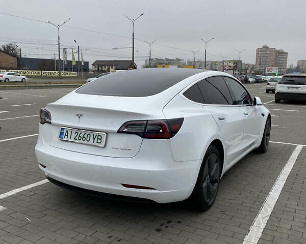 Белый Тесла Модель 3, объемом двигателя 0 л и пробегом 110 тыс. км за 17600 $, фото 6 на Automoto.ua