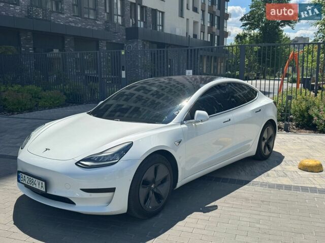 Белый Тесла Модель 3, объемом двигателя 0 л и пробегом 156 тыс. км за 17100 $, фото 3 на Automoto.ua